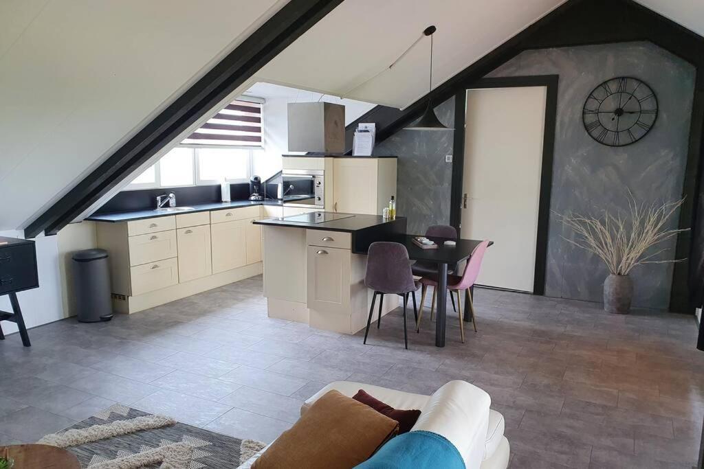 Vrijstaand / Landelijk Appartement Met Uitzicht! De Wijk Exterior photo