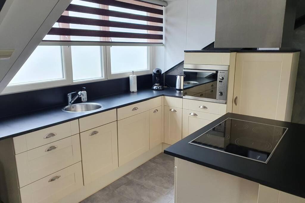 Vrijstaand / Landelijk Appartement Met Uitzicht! De Wijk Exterior photo